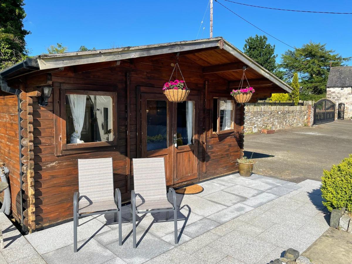 Chalet Free Sauna & Spa Superking Bed Killaloo 外观 照片