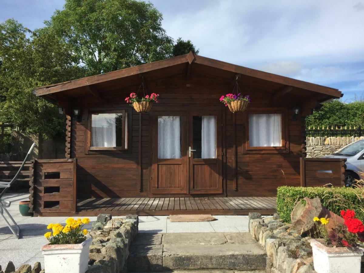 Chalet Free Sauna & Spa Superking Bed Killaloo 外观 照片