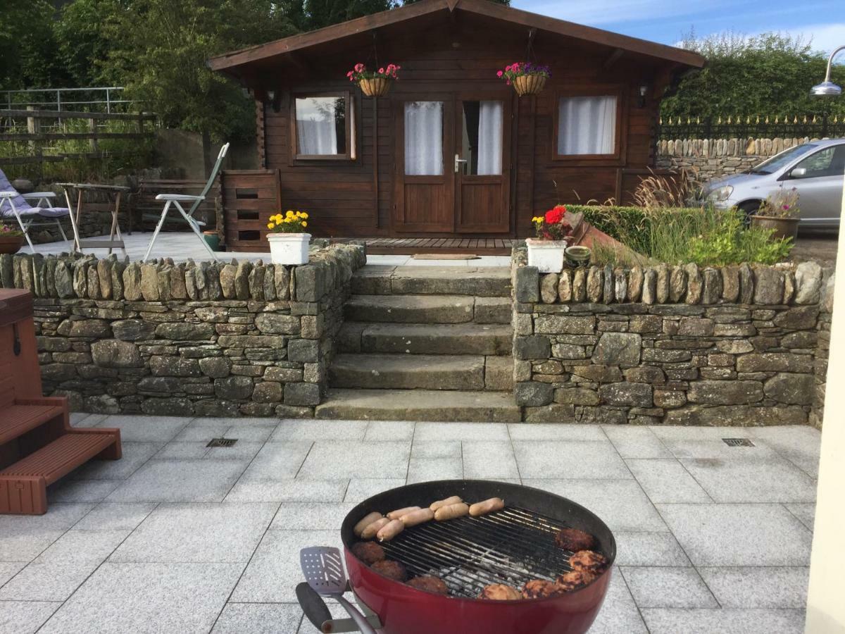 Chalet Free Sauna & Spa Superking Bed Killaloo 外观 照片